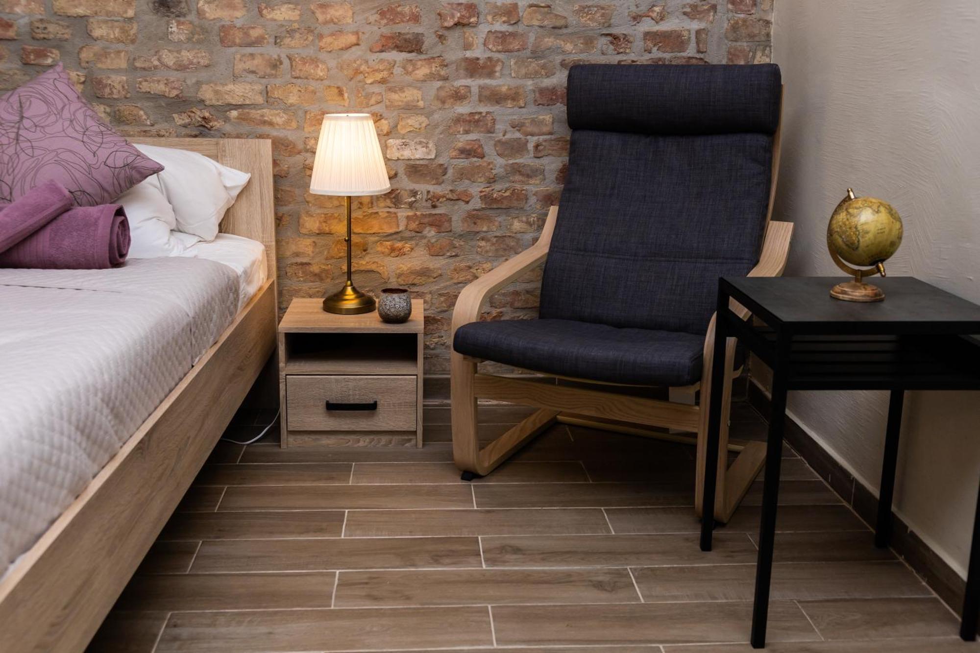 Comfortable Romantic 1 Bedroom Apartment Near Augarten Відень Екстер'єр фото